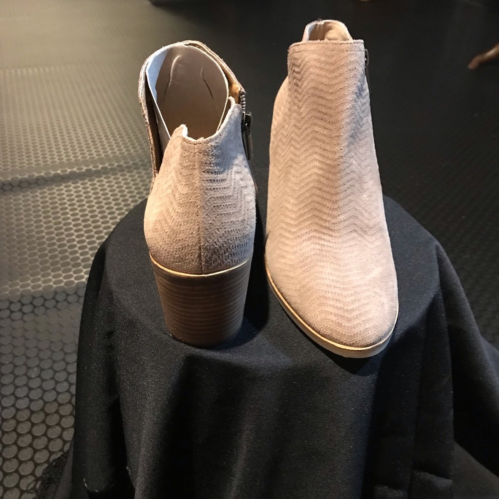 🍀NEW Lucky🍀Brand Pickla Booties Taupe - Picture 15 of 15